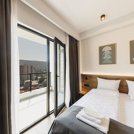 The Moon Hotel Тбилиси Экстерьер фото