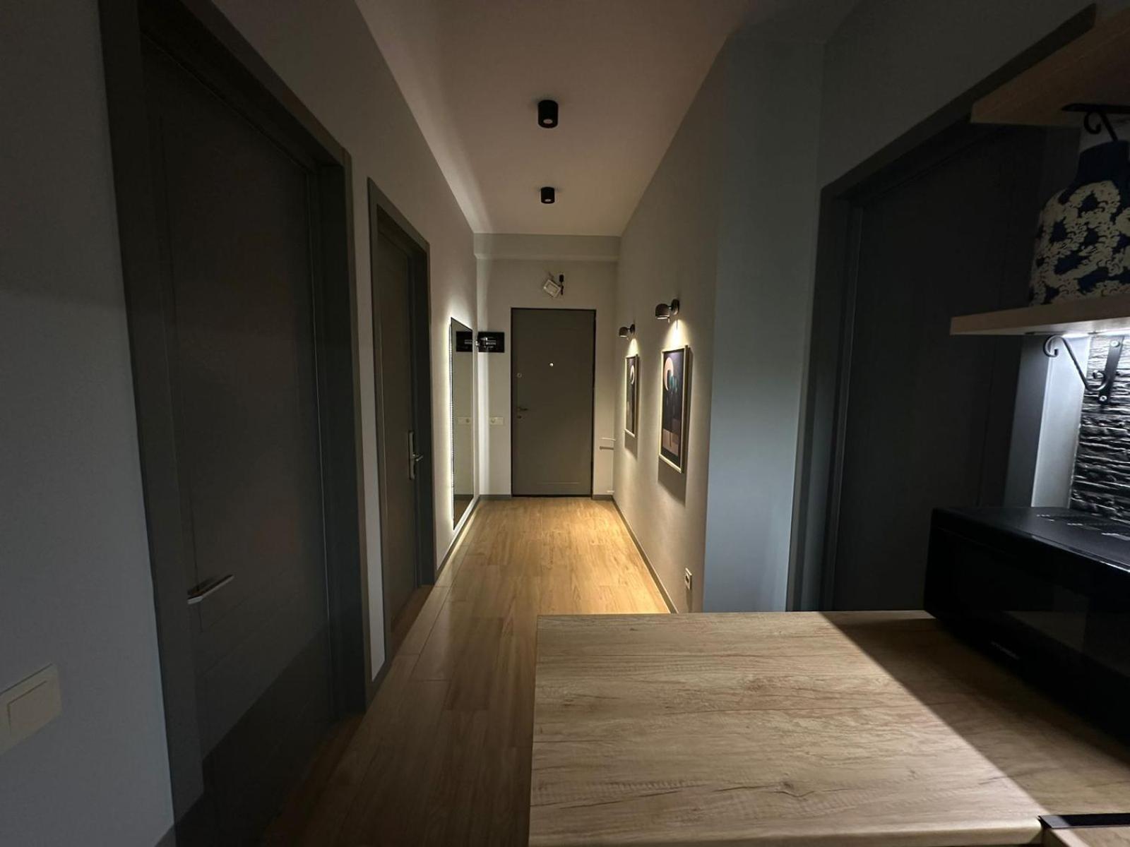 The Moon Hotel Тбилиси Экстерьер фото