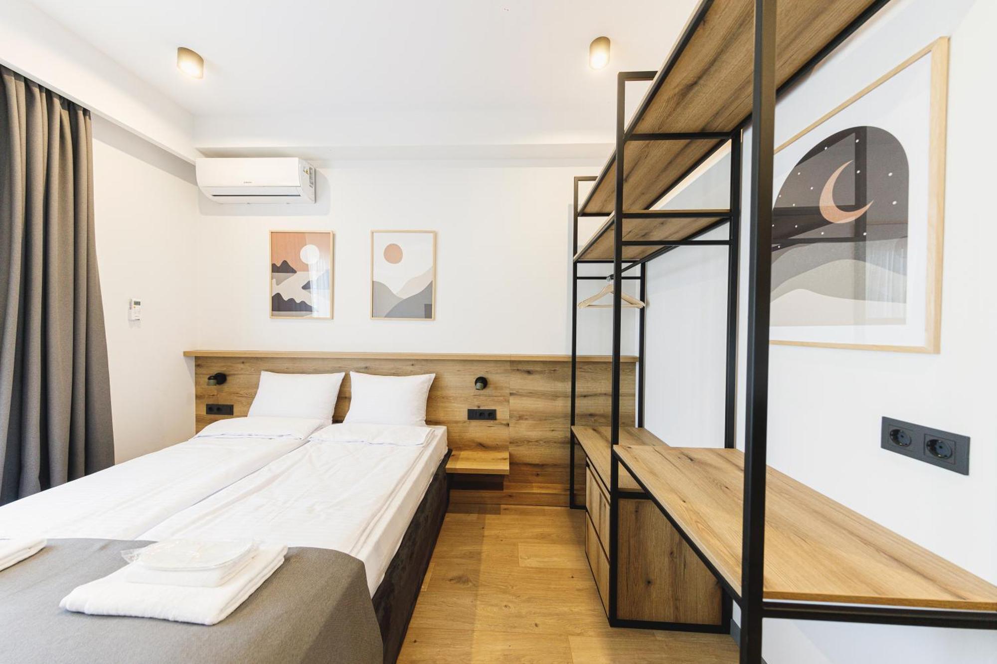 The Moon Hotel Тбилиси Экстерьер фото