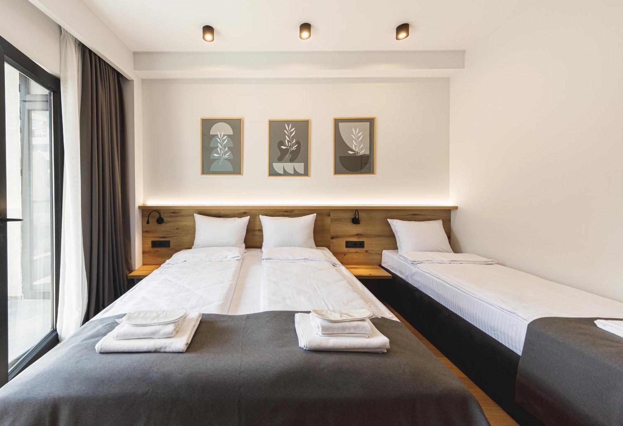 The Moon Hotel Тбилиси Экстерьер фото
